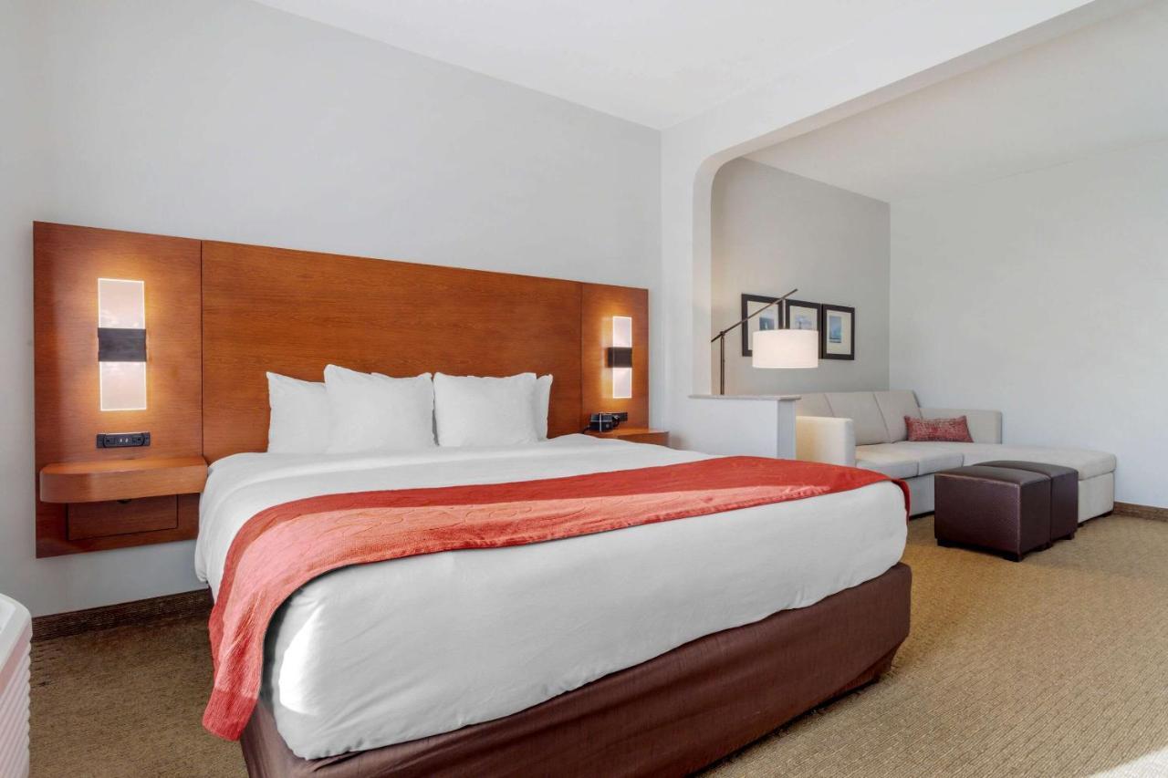 Comfort Hotel La Porte