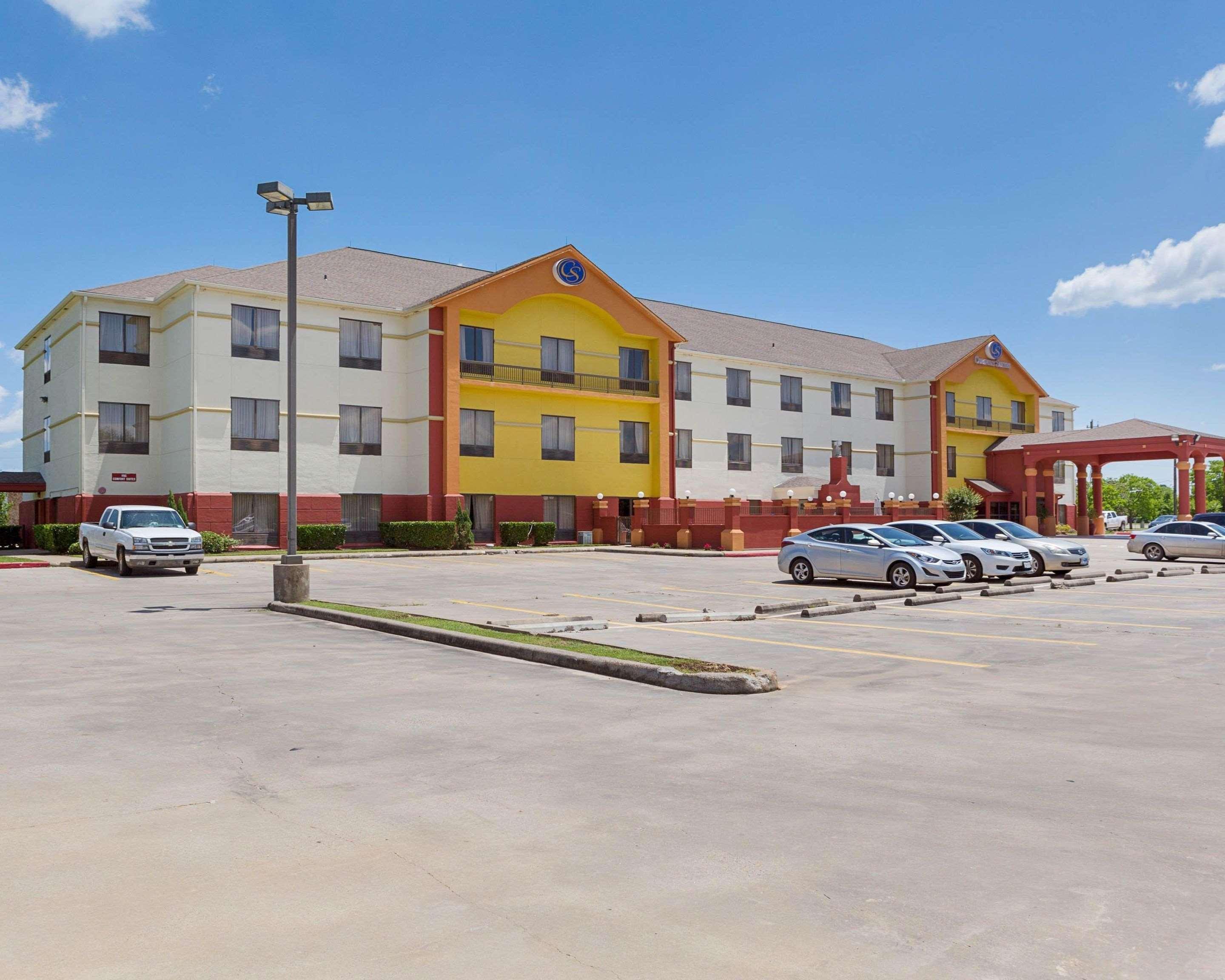 Comfort Hotel La Porte
