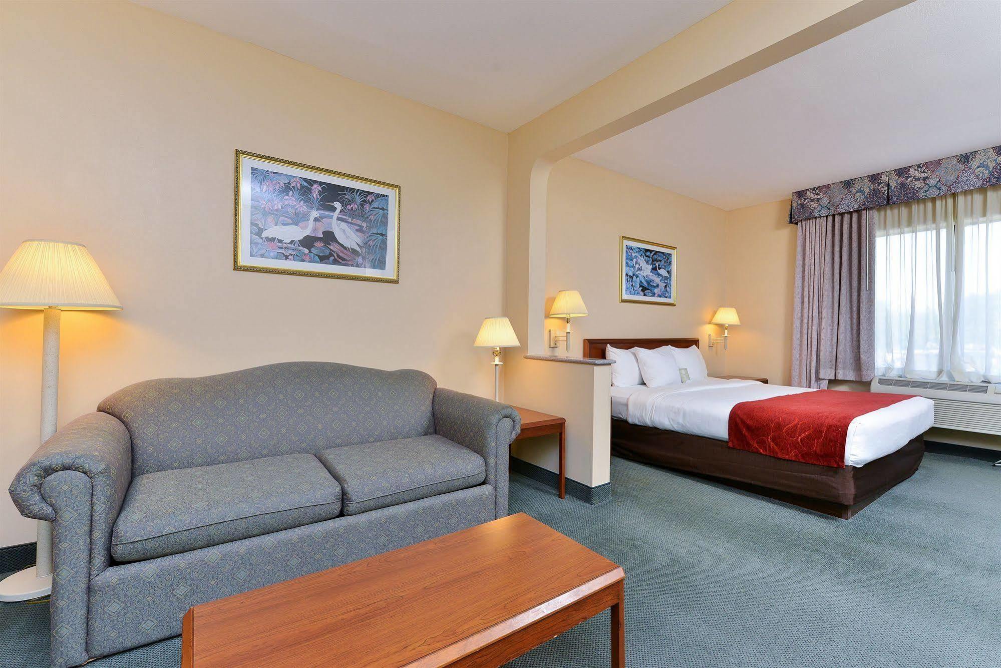Comfort Hotel 2*